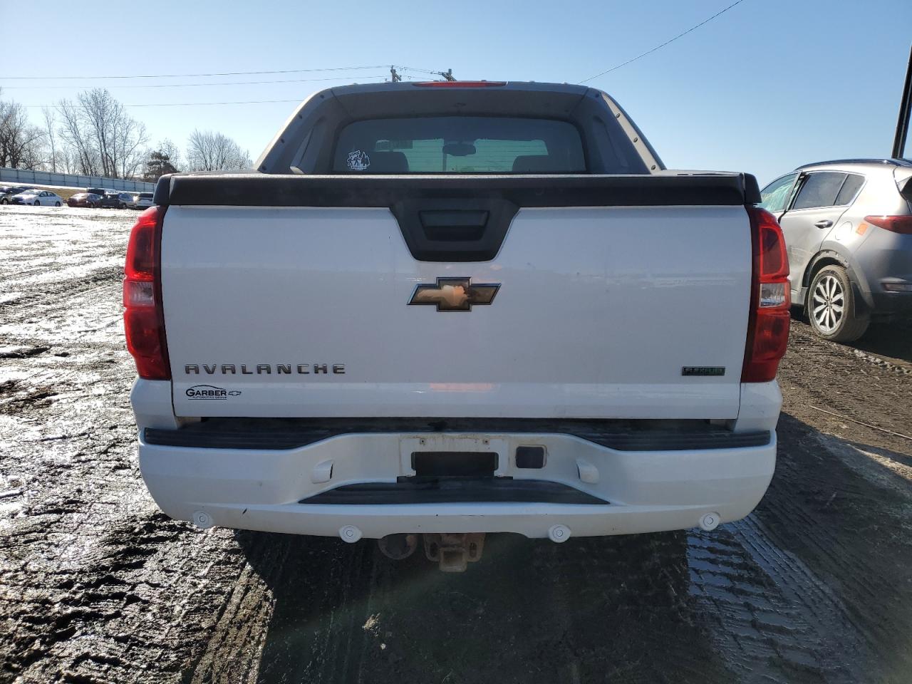 2010 Chevrolet Avalanche - Image 6
