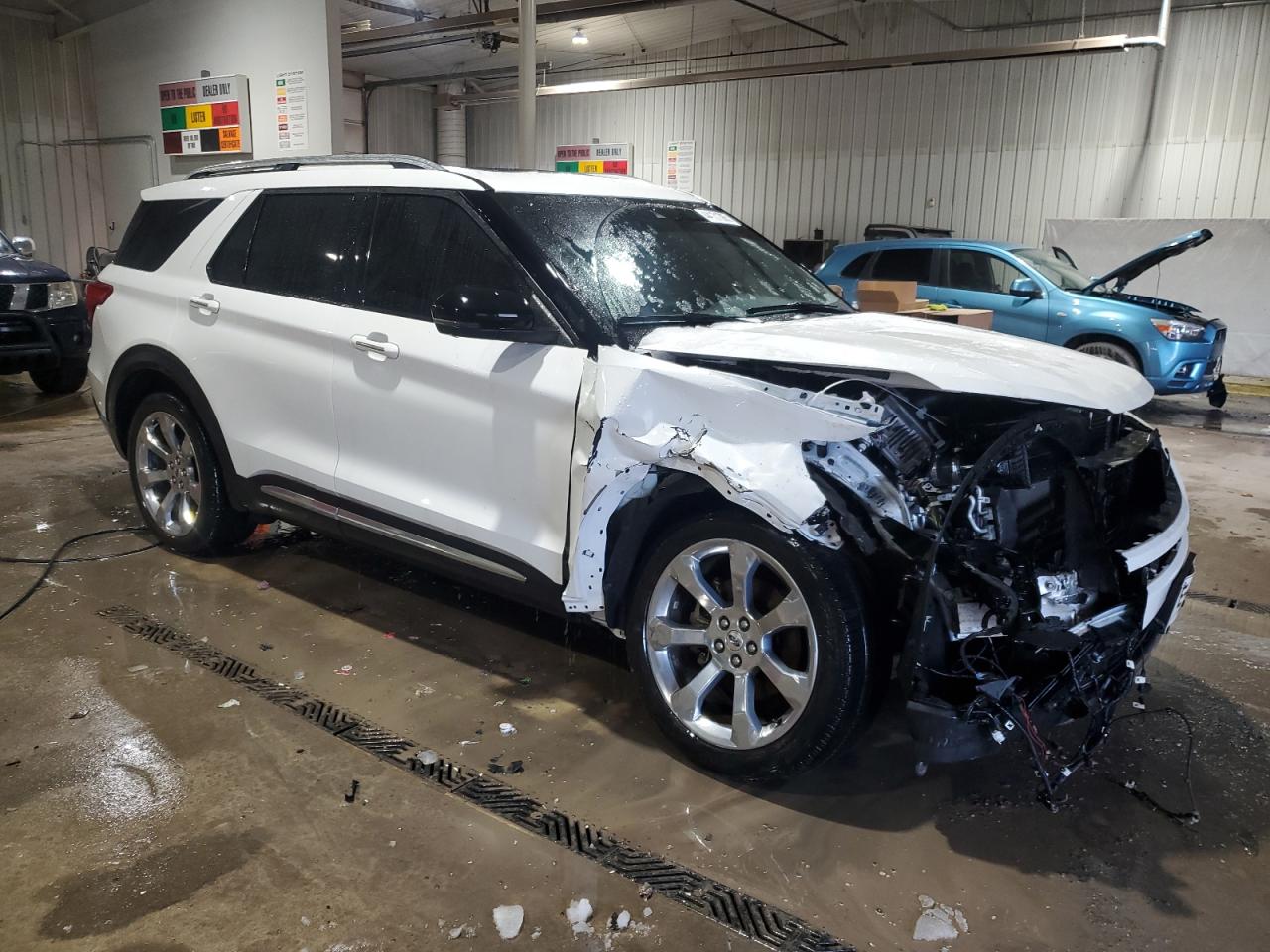 2020 Ford Explorer - Image 4
