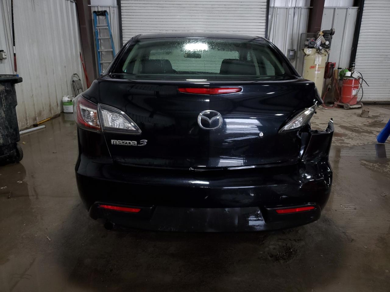 2011 Mazda 3 - Image 6