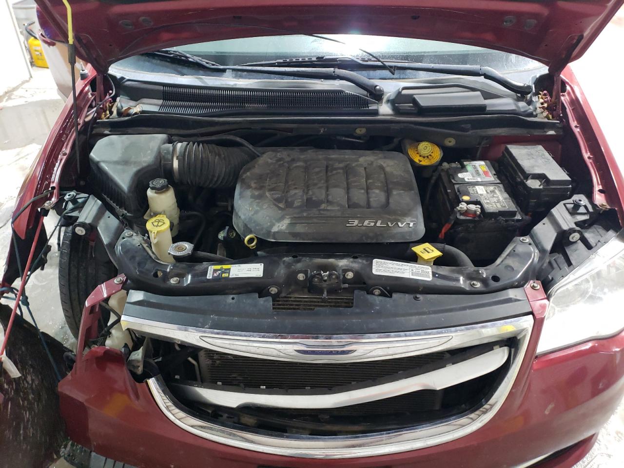 2014 Chrysler Town & Country - Image 12