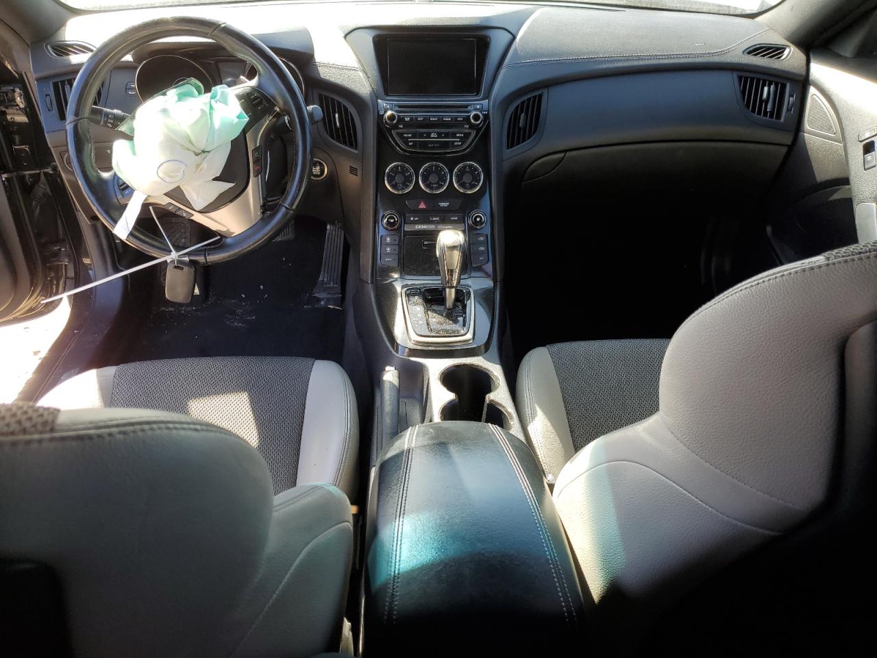 2014 Hyundai Genesis - Image 8