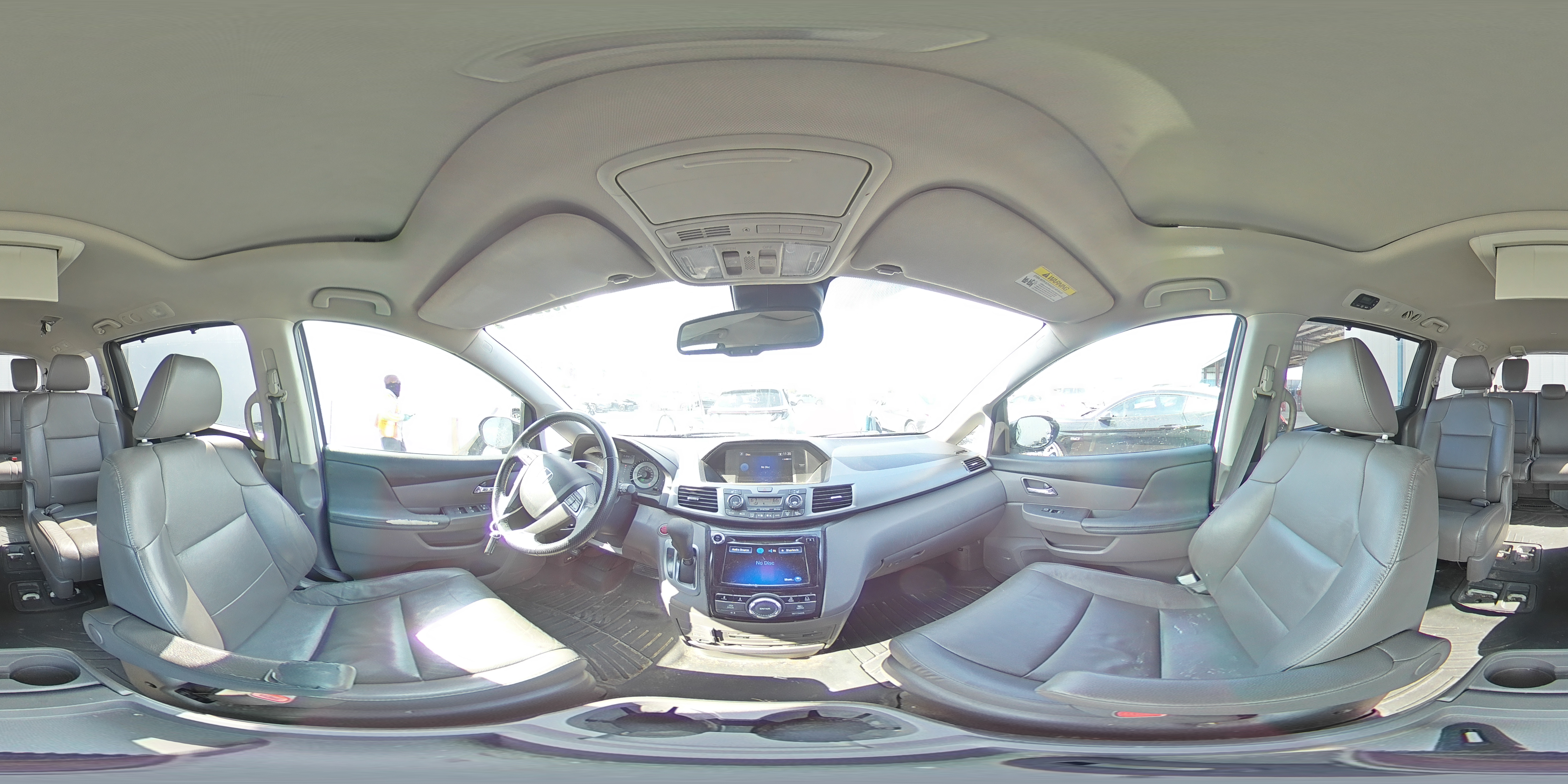 2015 Honda Odyssey - Image 14