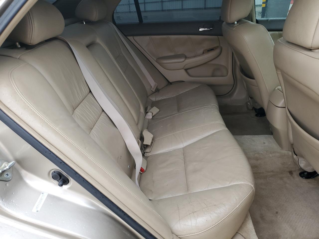 2003 Honda Accord - Image 11