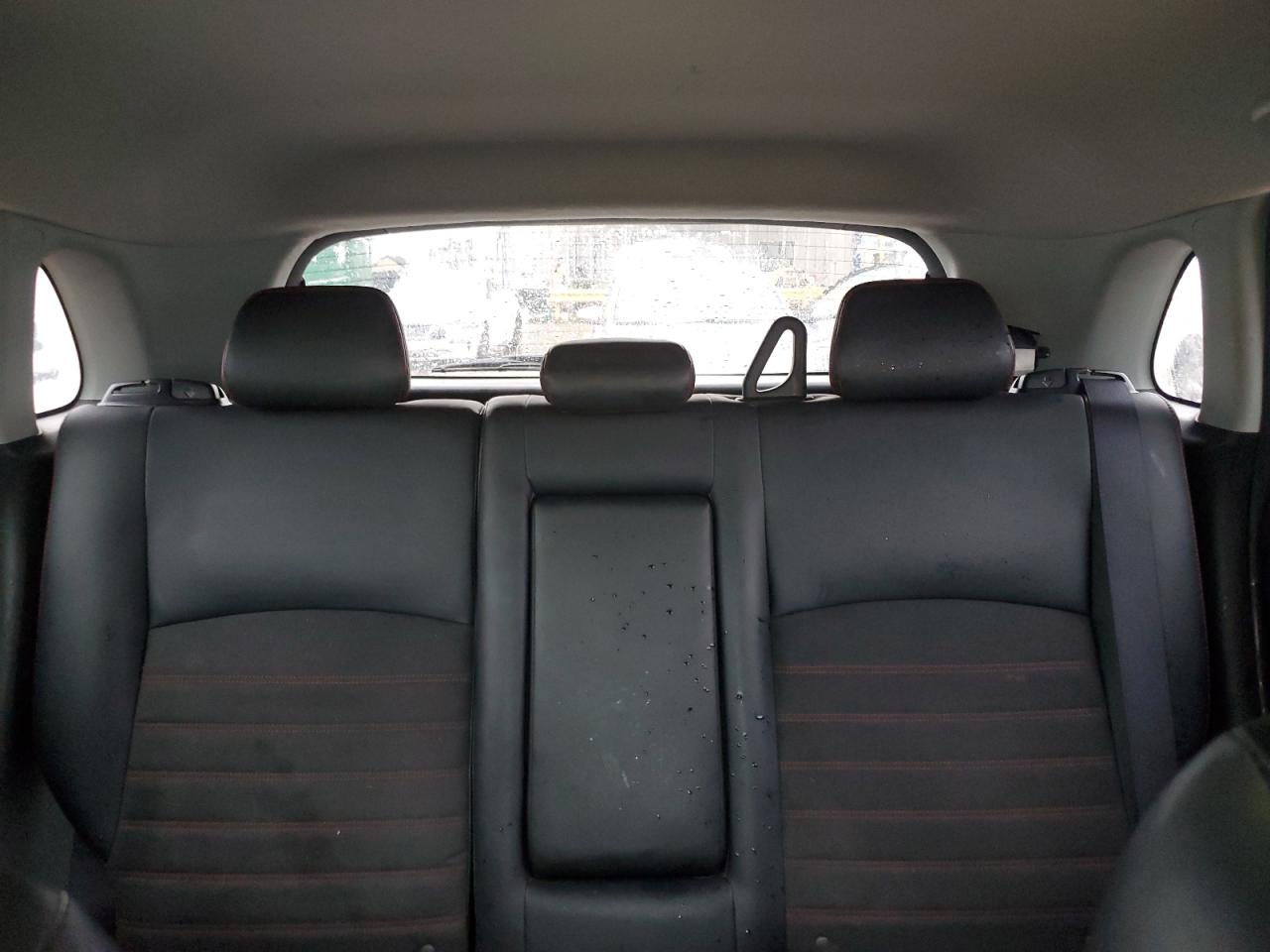 2018 Mitsubishi Outlander - Image 10
