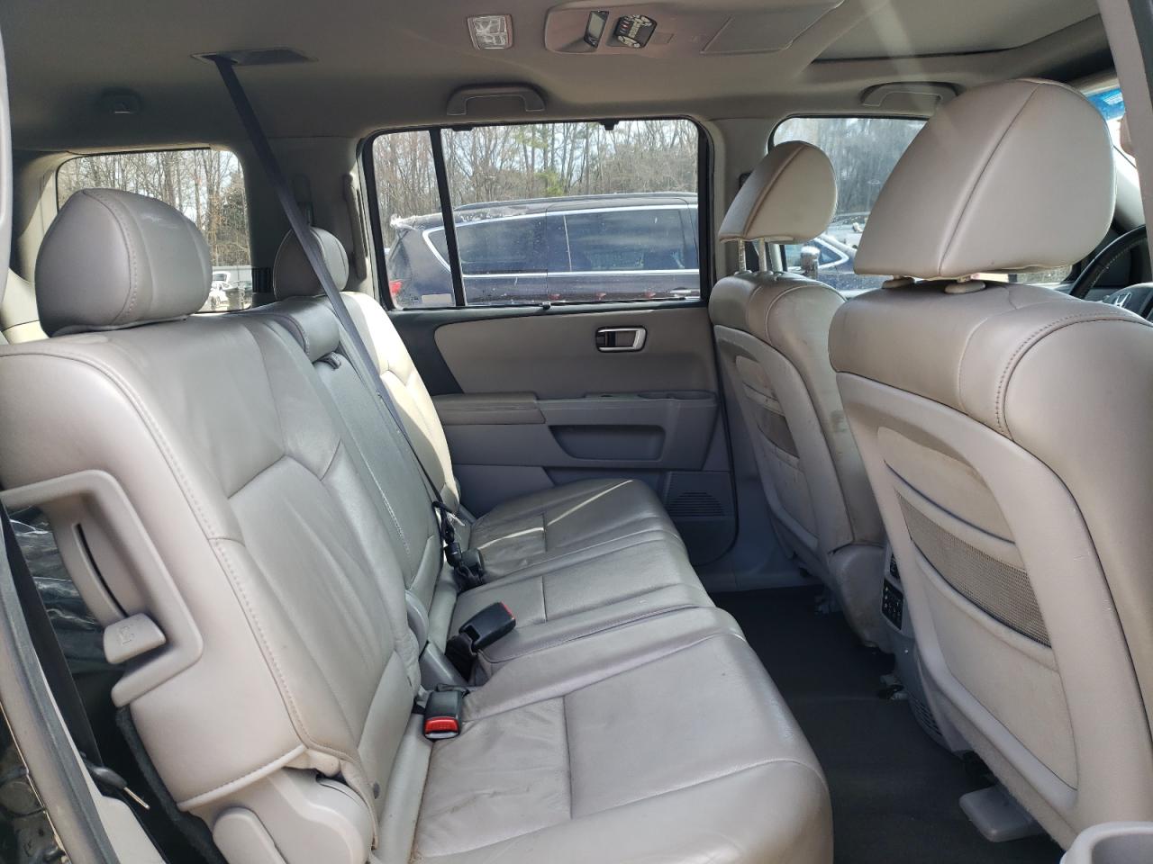 2010 Honda Pilot - Image 11