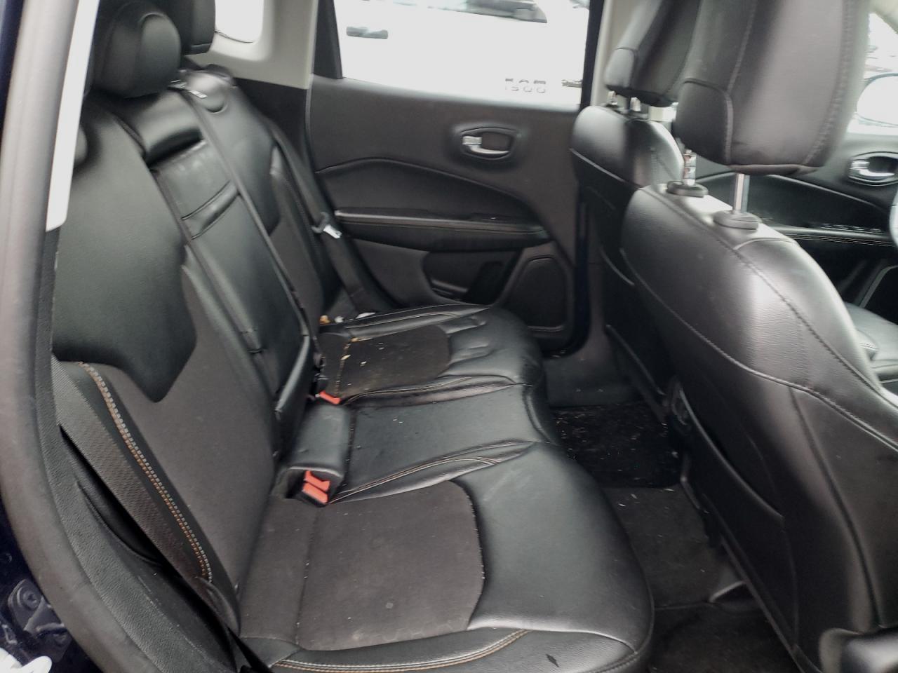 2018 Jeep Compass - Image 11