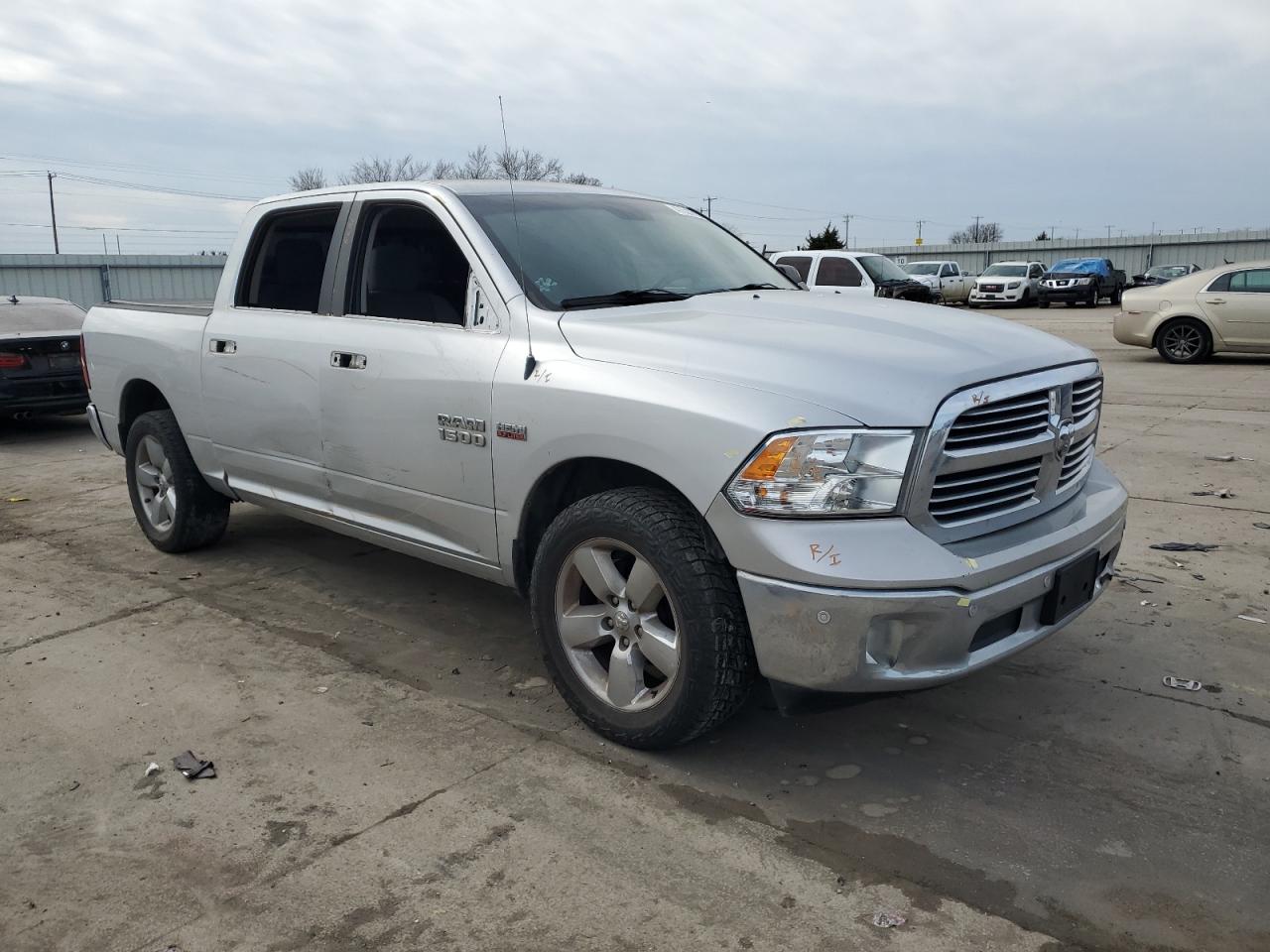 2016 RAM 1500 - Image 4
