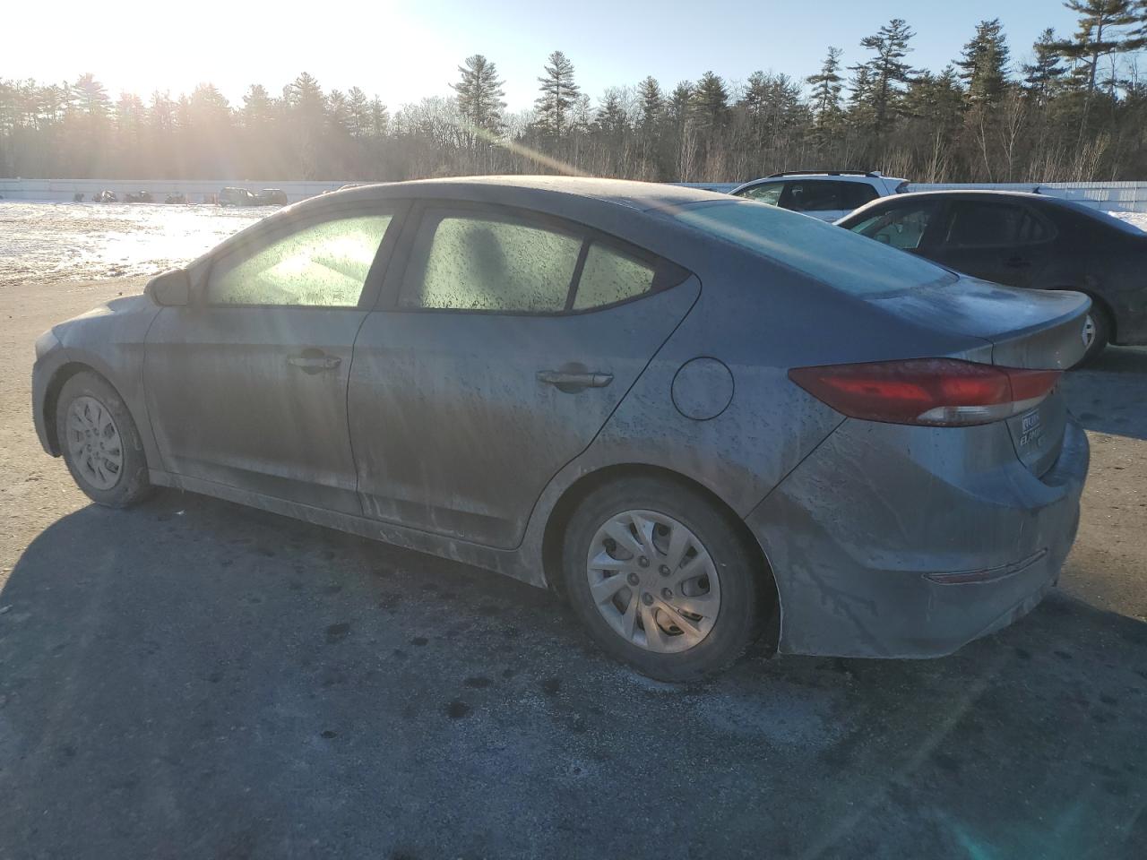 2018 Hyundai Elantra - Image 2