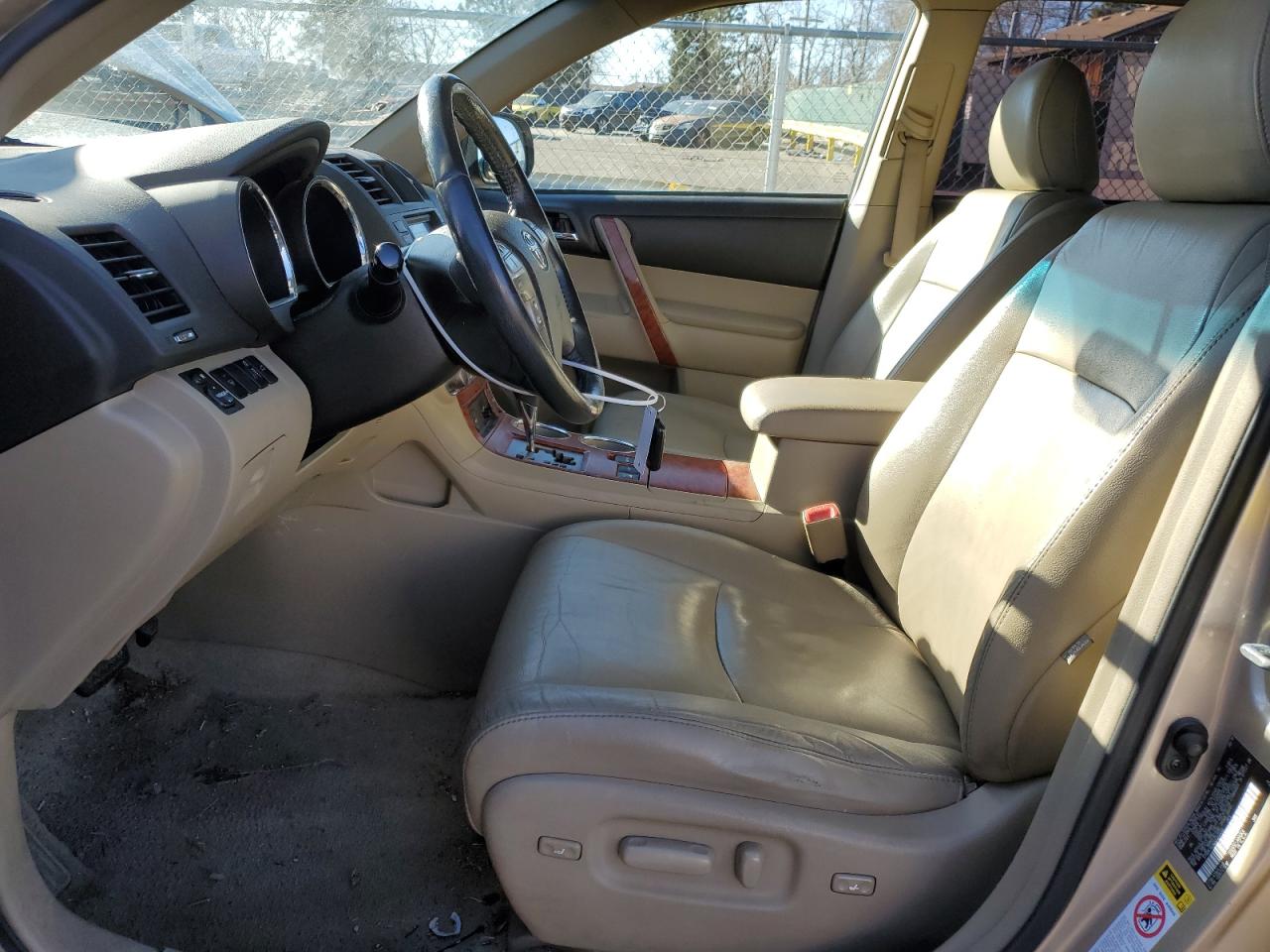 2010 Toyota Highlander - Image 7