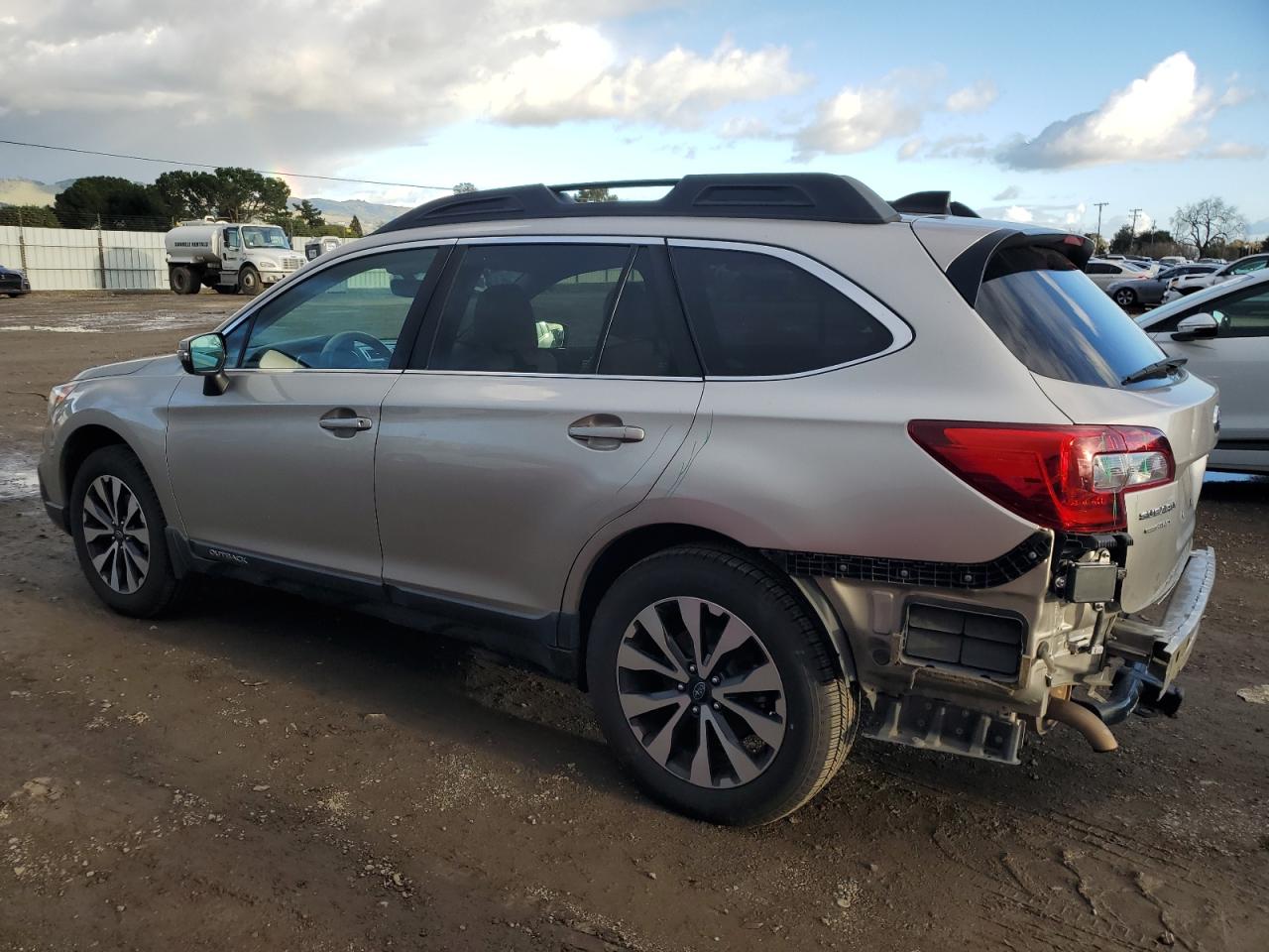 2017 Subaru Outback - Image 2