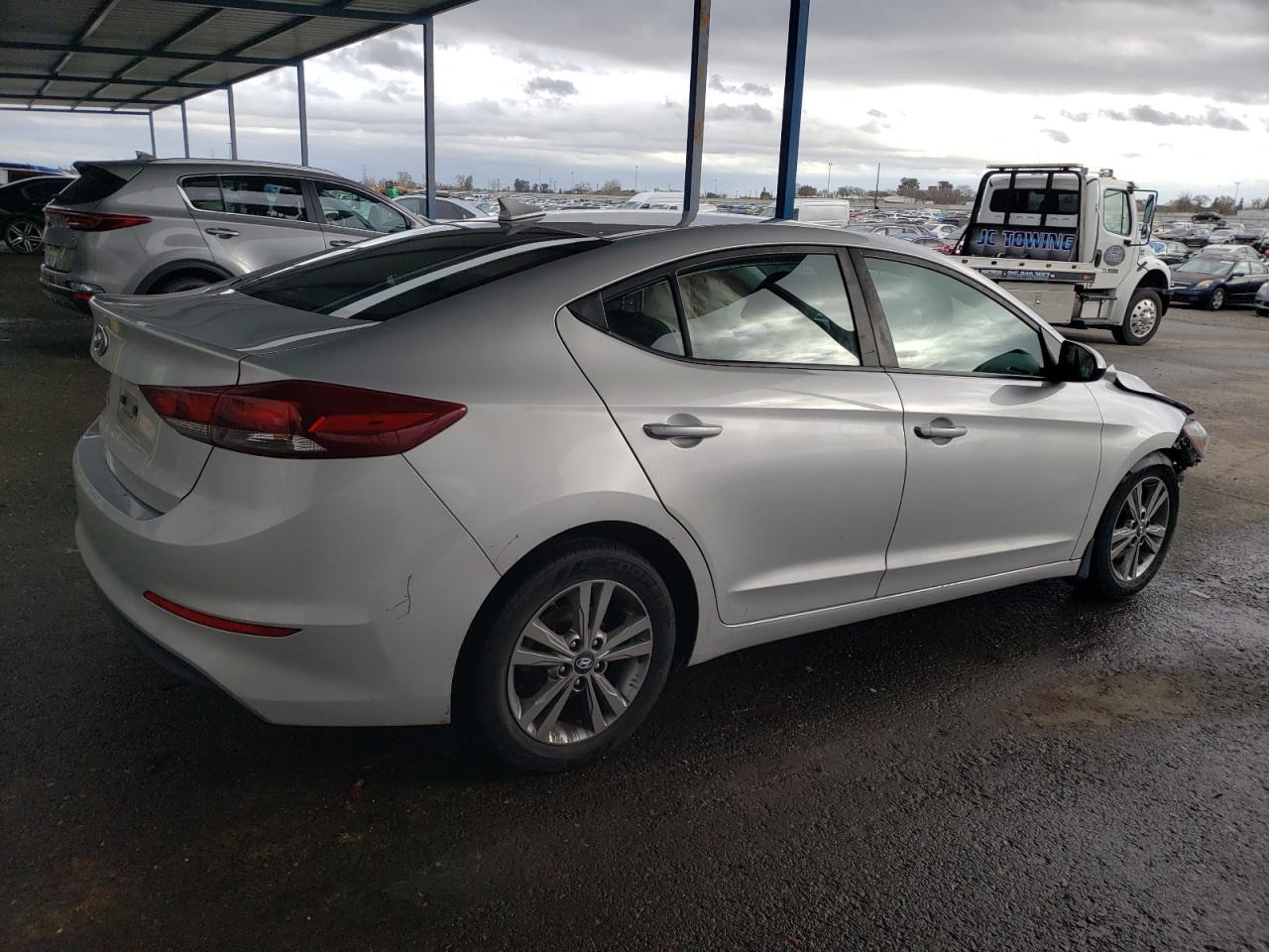 2018 Hyundai Elantra - Image 3