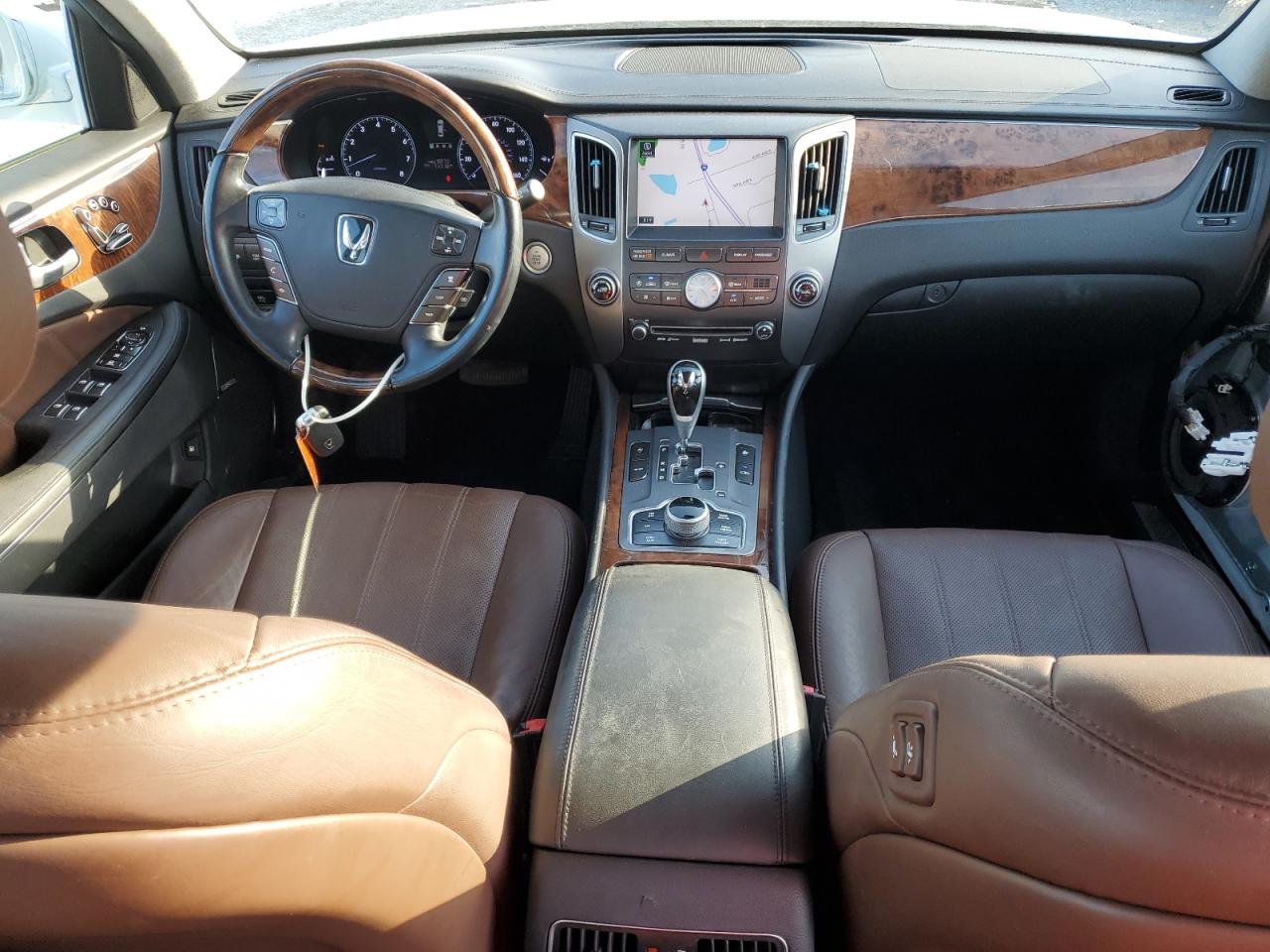 2013 Hyundai Equus - Image 8