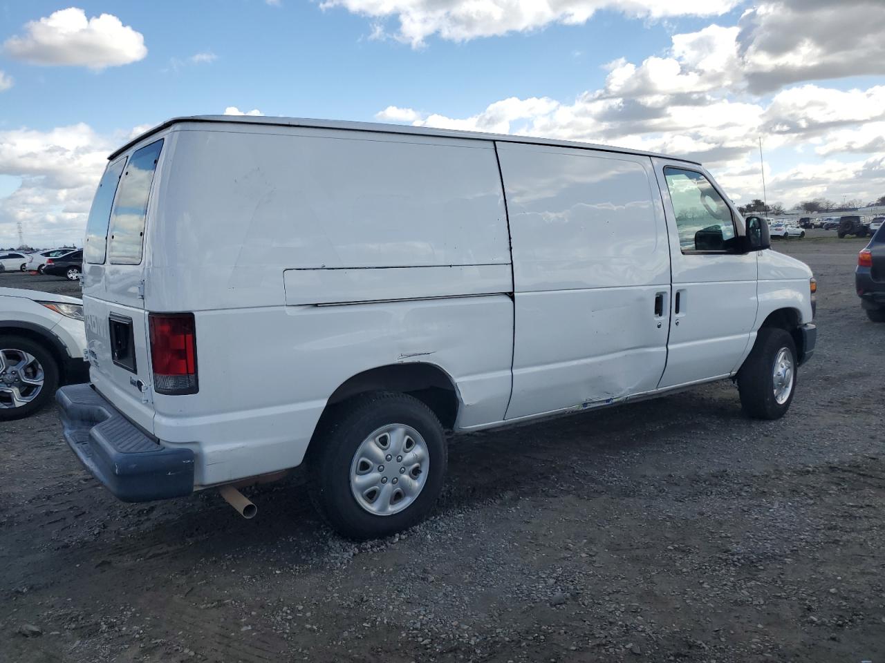 2012 Ford Econoline - Image 3