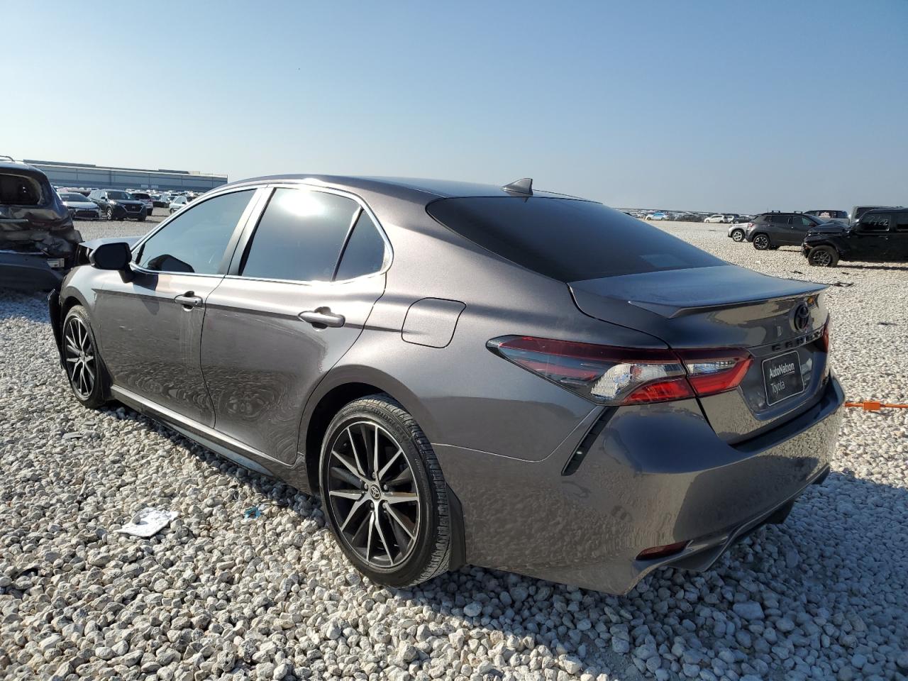 4T1G11AK0MU420708 TOYOTA CAMRY 2021