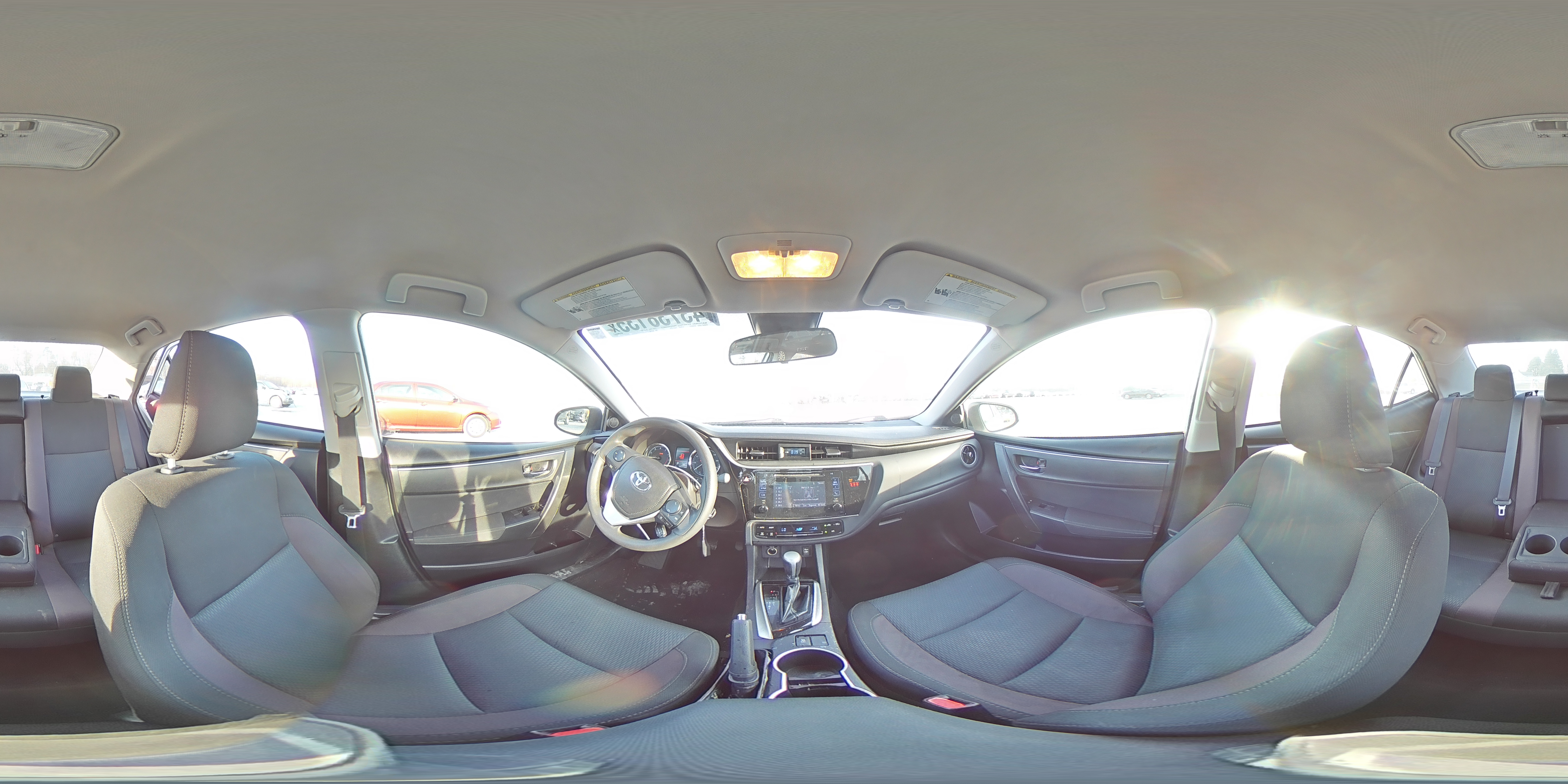 2018 Toyota Corolla - Image 12