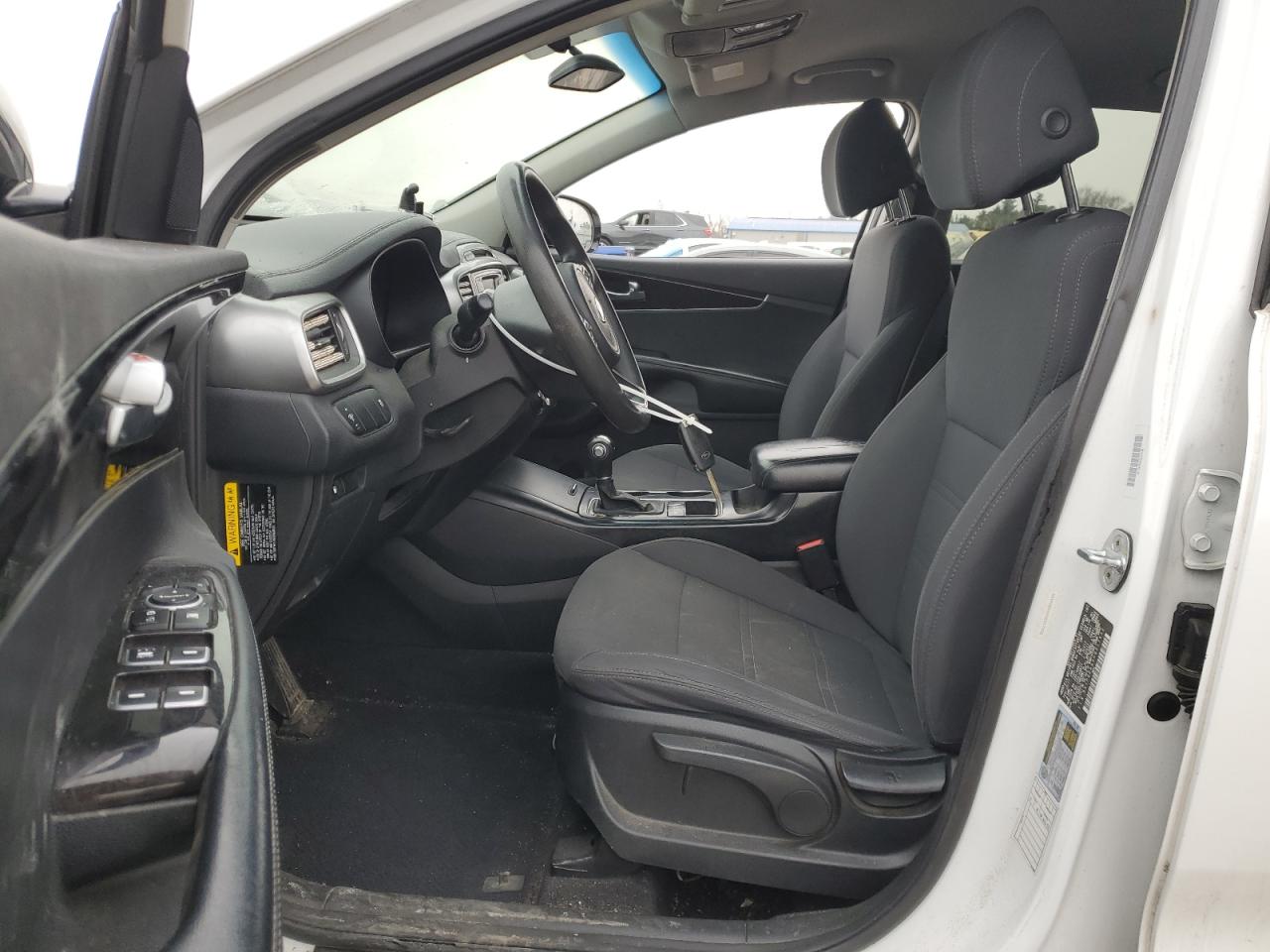 2017 Kia Sorento - Image 7