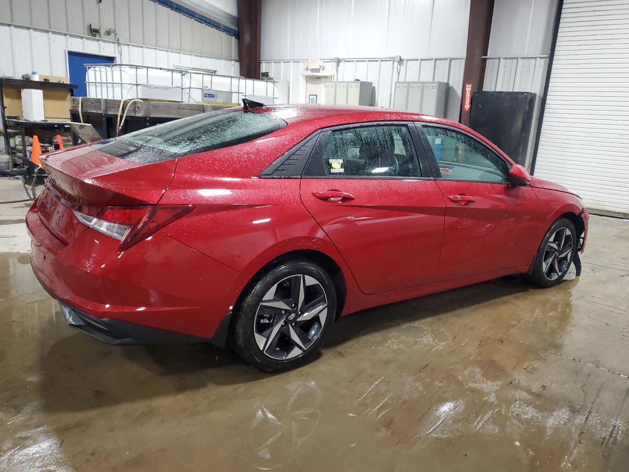 2023 Hyundai Elantra - Image 3