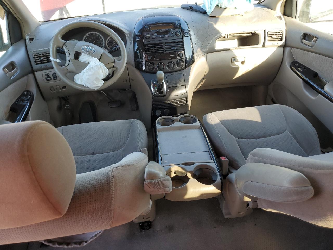 2004 Toyota Sienna - Image 8