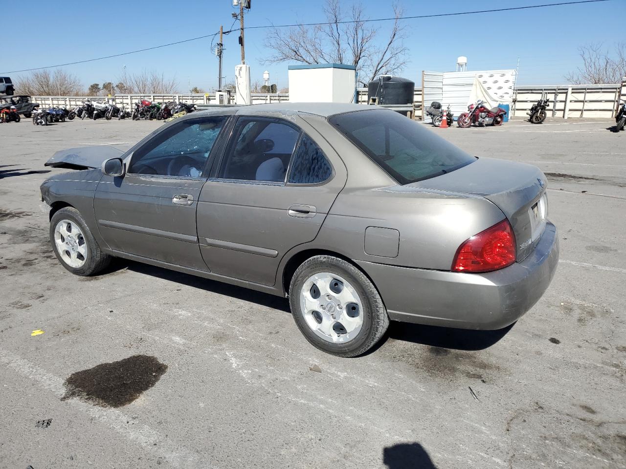 2004 Nissan Sentra - Image 2