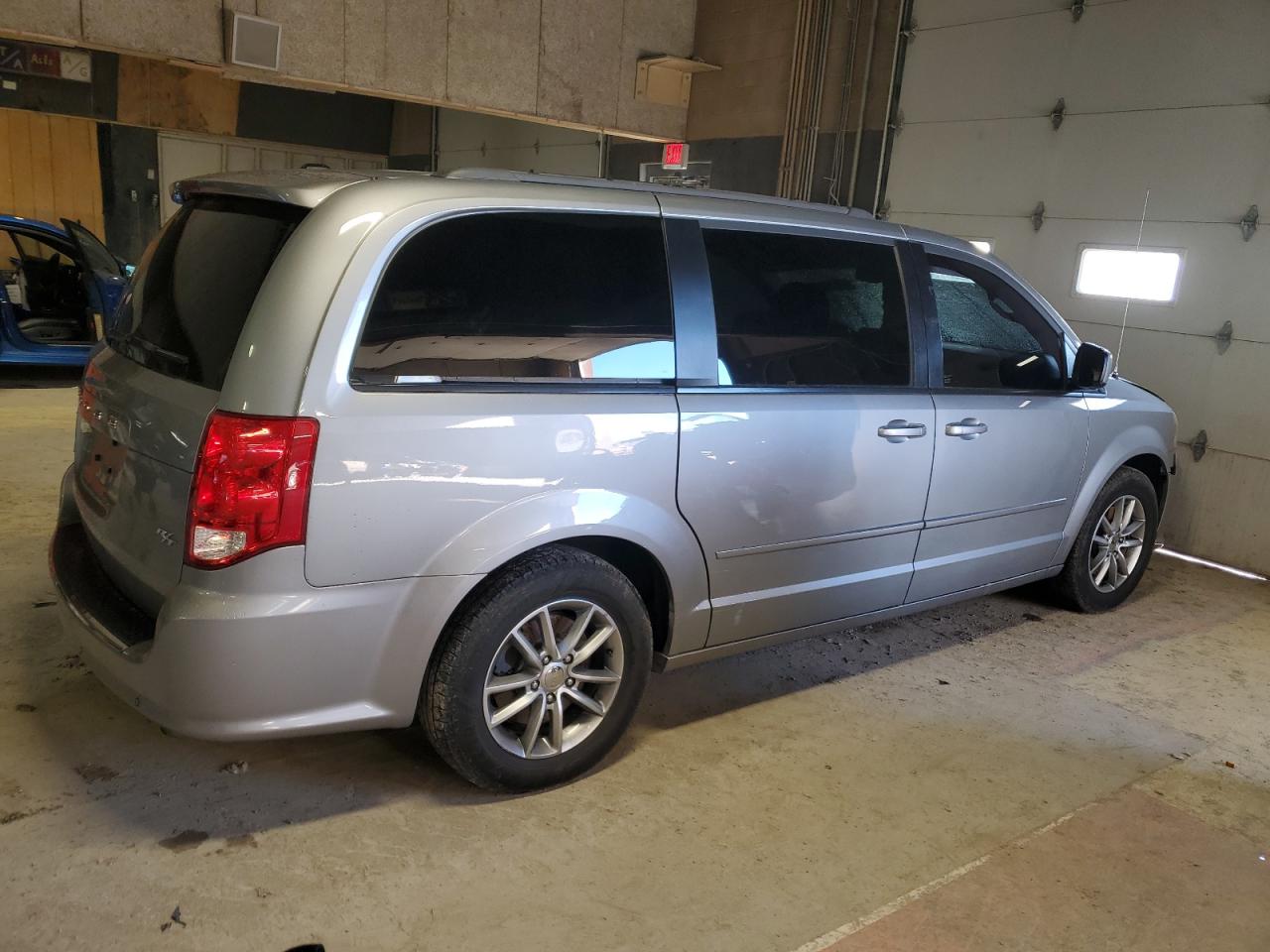 2014 Dodge Caravan - Image 3