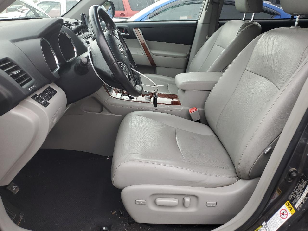 2013 Toyota Highlander - Image 7