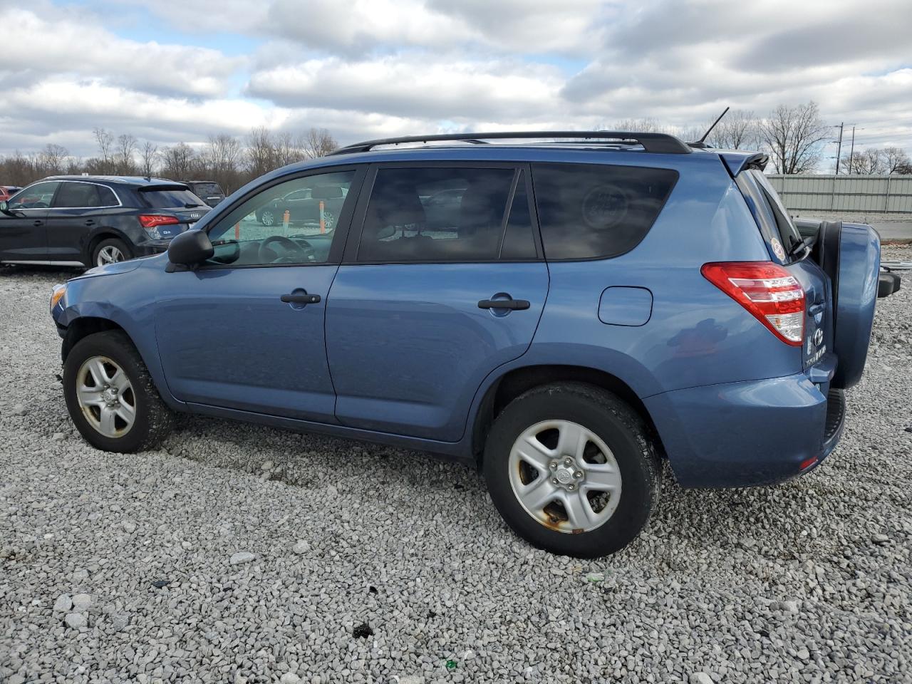 2010 Toyota RAV 4 - Image 2