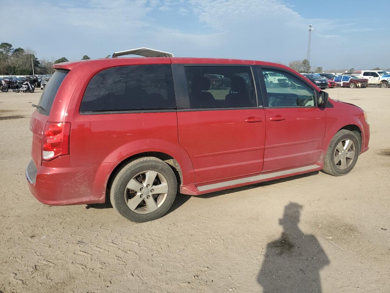 2013 Dodge Caravan - Image 3