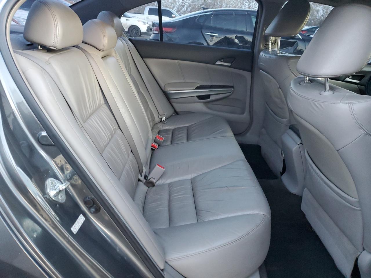 2009 Honda Accord - Image 10