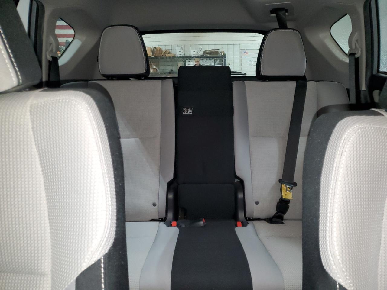2017 Toyota RAV 4 - Image 10