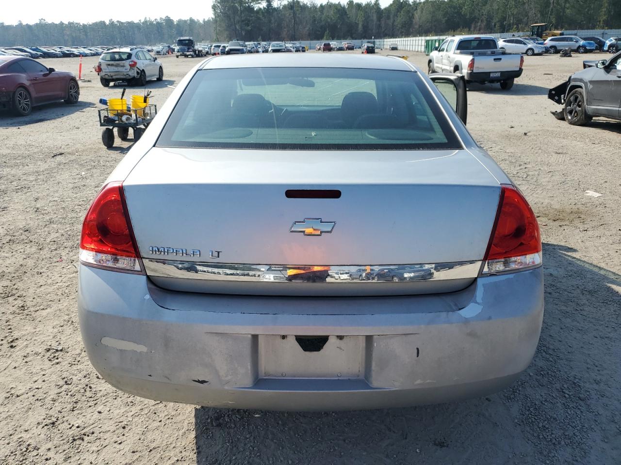 2006 Chevrolet Impala - Image 6