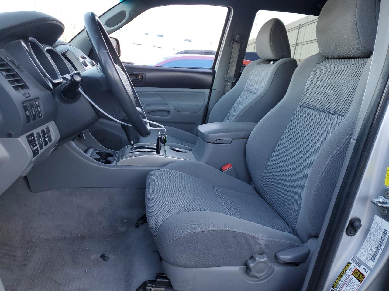 2010 Toyota Tacoma - Image 7