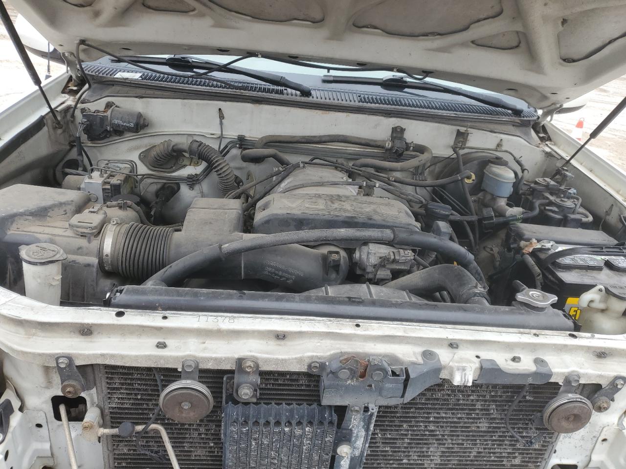 2000 Toyota Tundra Access Cab Limited VIN: 5TBBT4818YS087345 Lot: 44726115