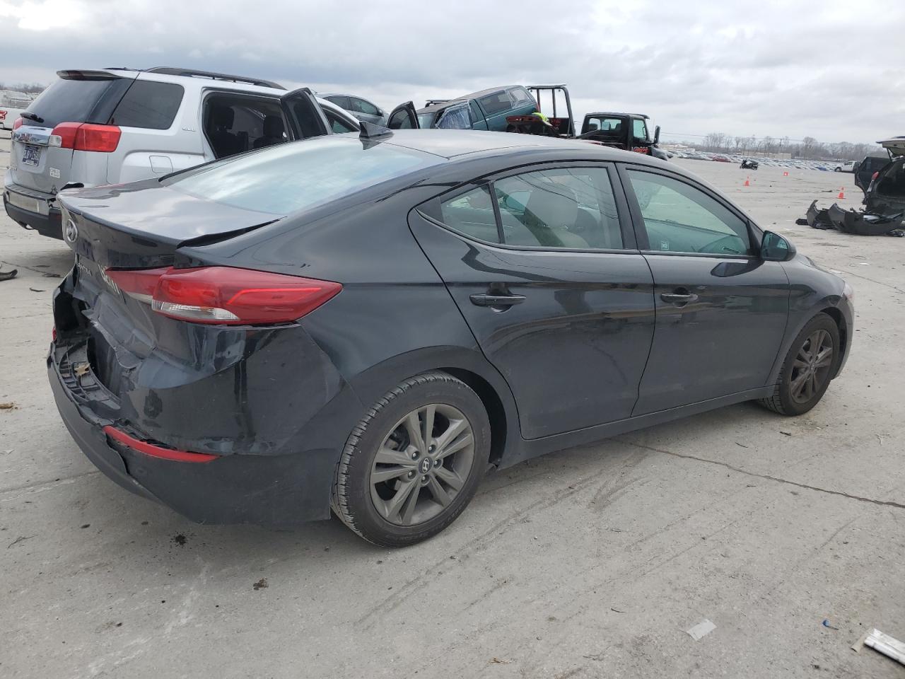 2018 Hyundai Elantra - Image 3