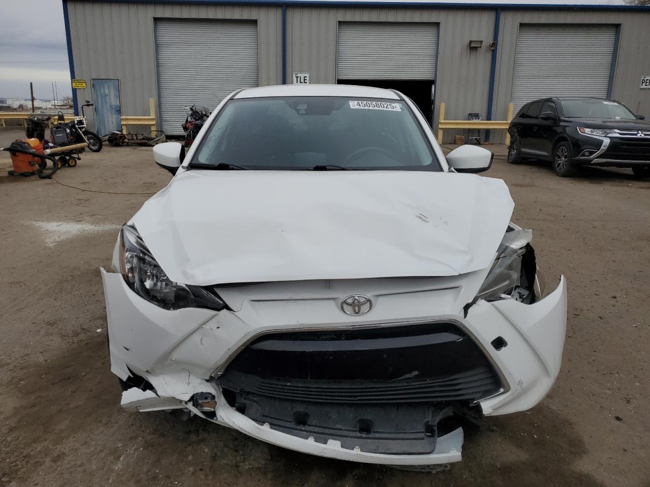 2018 Toyota Yaris - Image 5