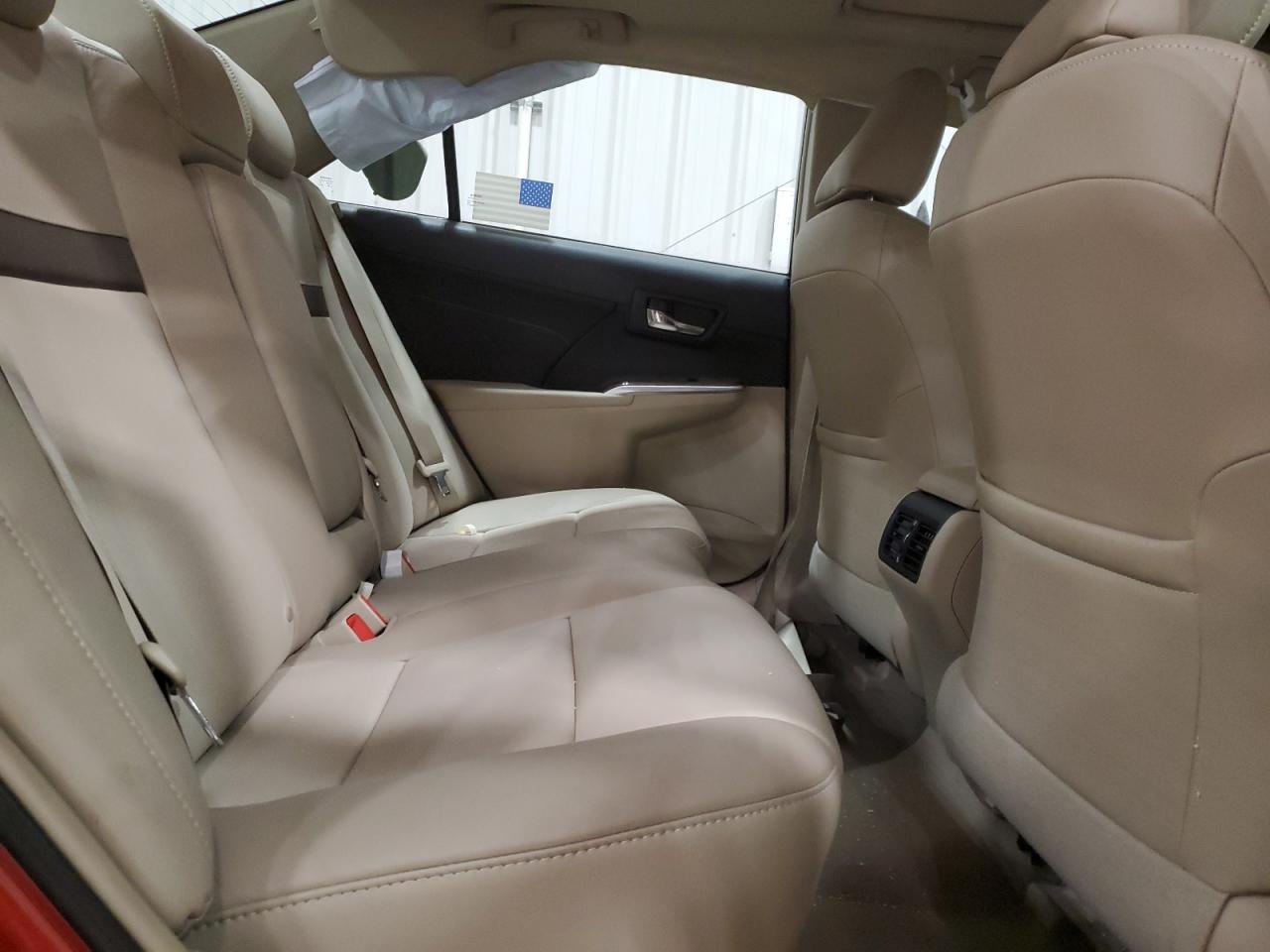 2014 Toyota Camry - Image 10