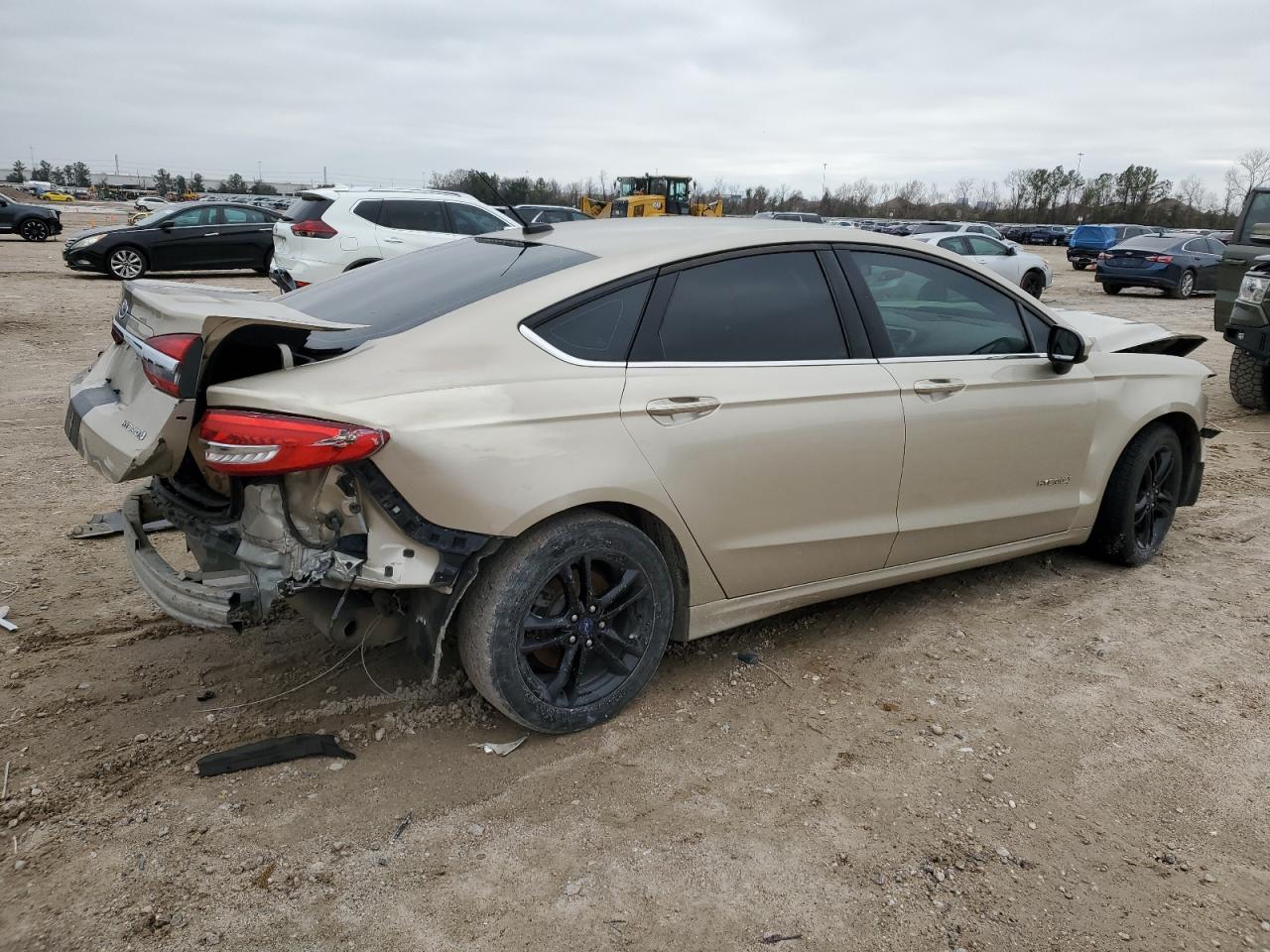 3FA6P0LU5JR111865 FORD FUSION 2018
