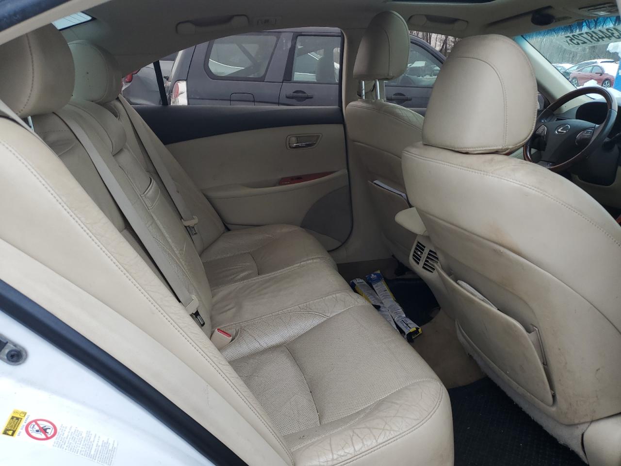 2011 Lexus ES - Image 10