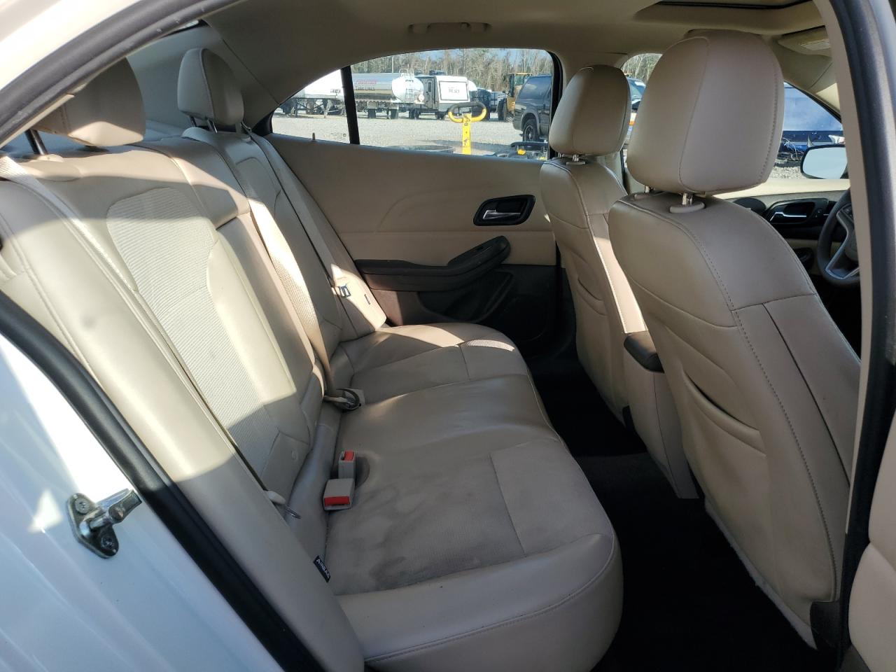 2014 Chevrolet Malibu - Image 10