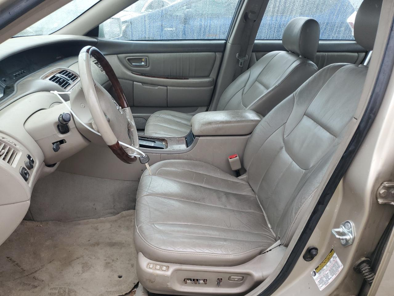 2004 Toyota Avalon - Image 7