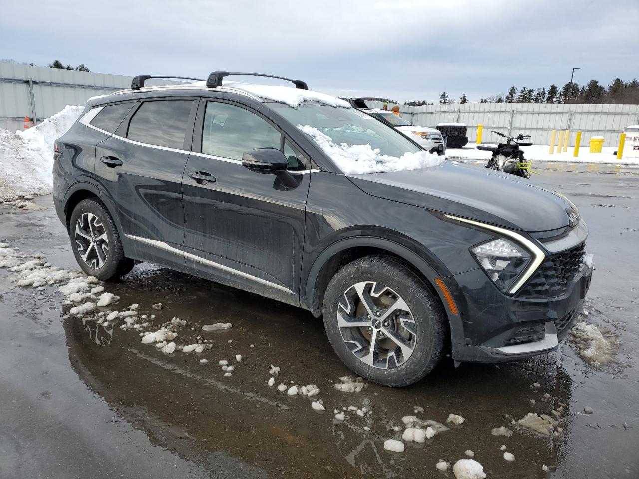 2023 Kia Sportage - Image 4