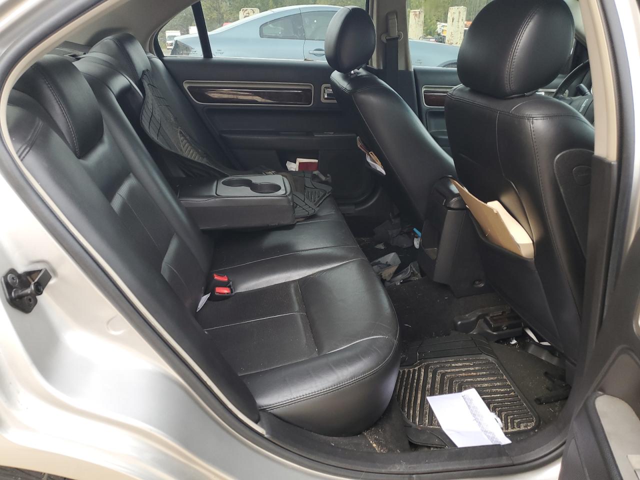 2007 Lincoln MKZ - Image 10