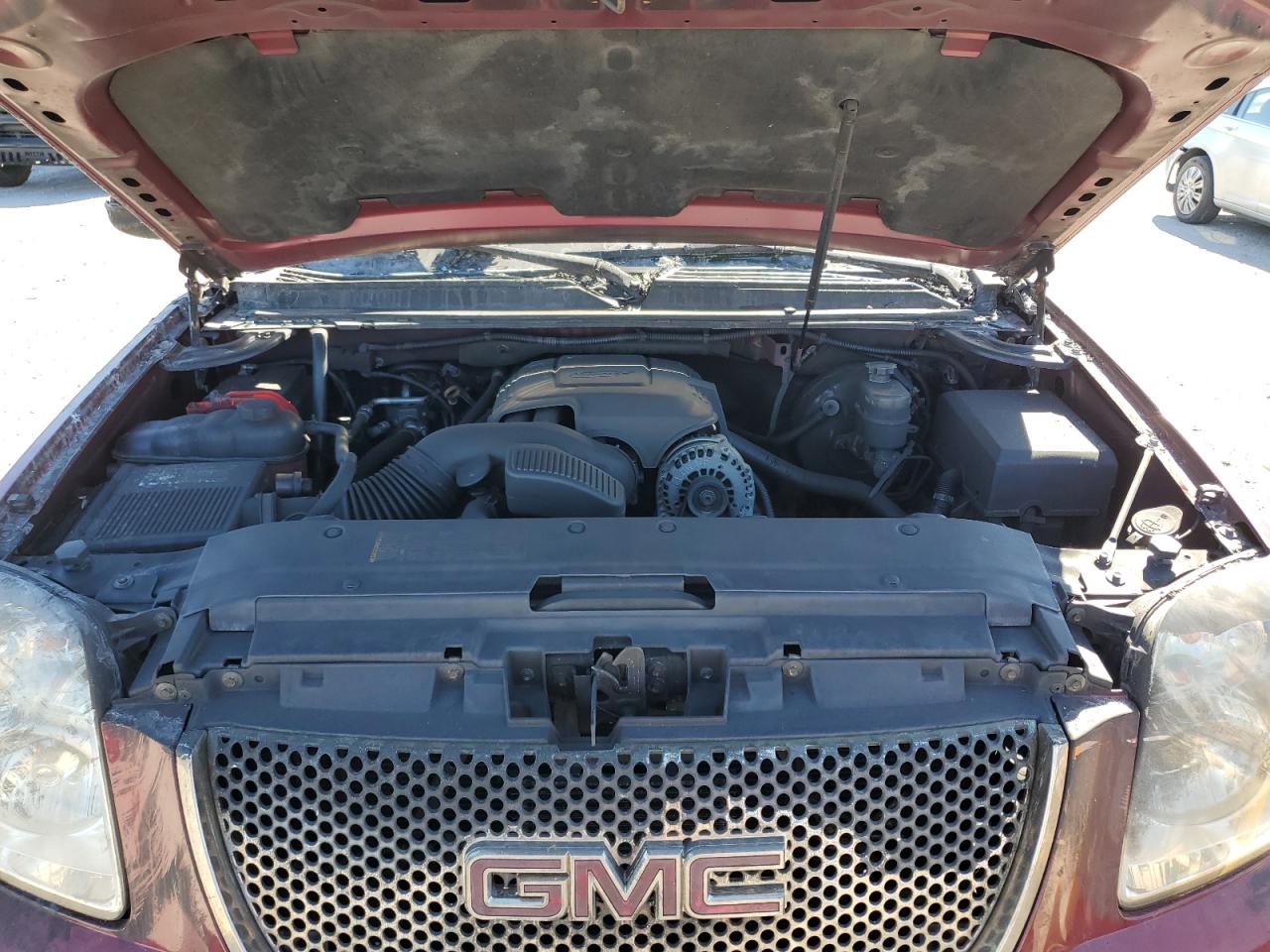 2008 GMC Yukon - Image 12