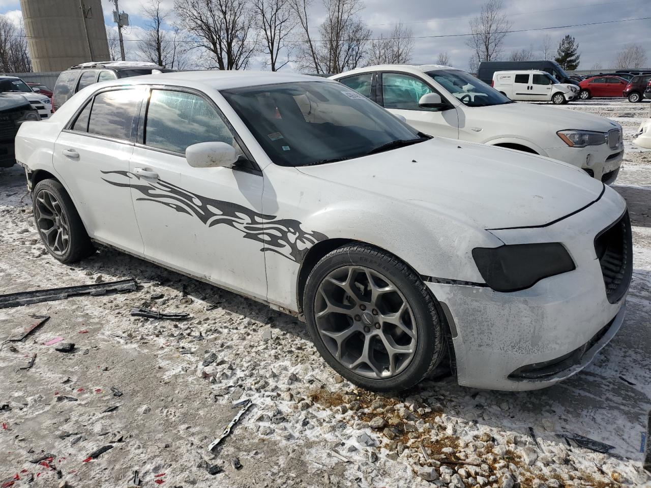 2015 Chrysler 300 - Image 4