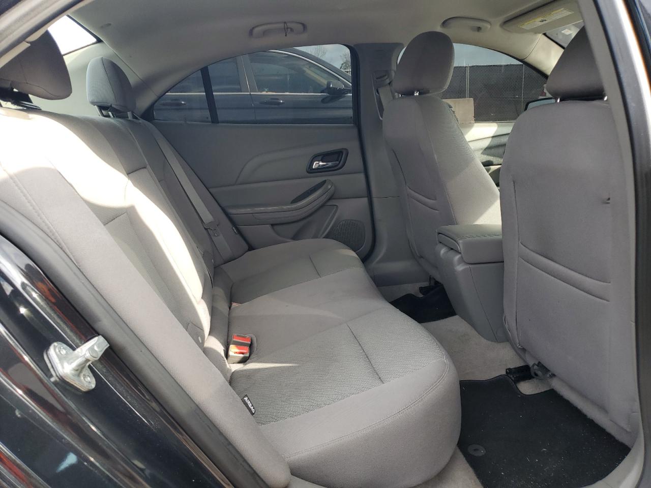 2013 Chevrolet Malibu - Image 10