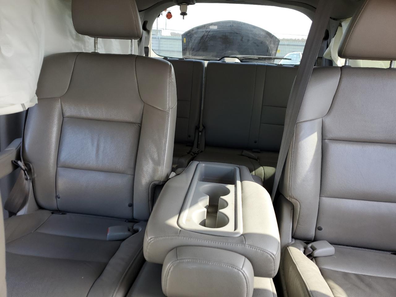 2015 Honda Odyssey - Image 10