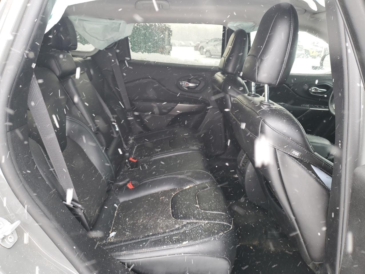 2019 Jeep Grand Cherokee - Image 11