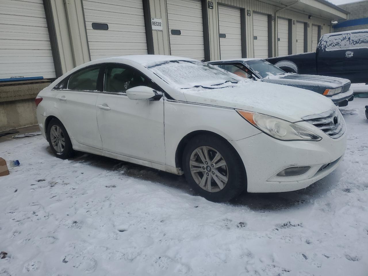 2013 Hyundai Sonata - Image 4