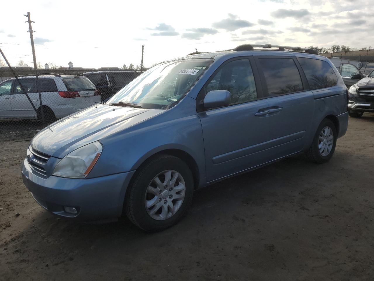 2008 Kia Sedona - Image 1