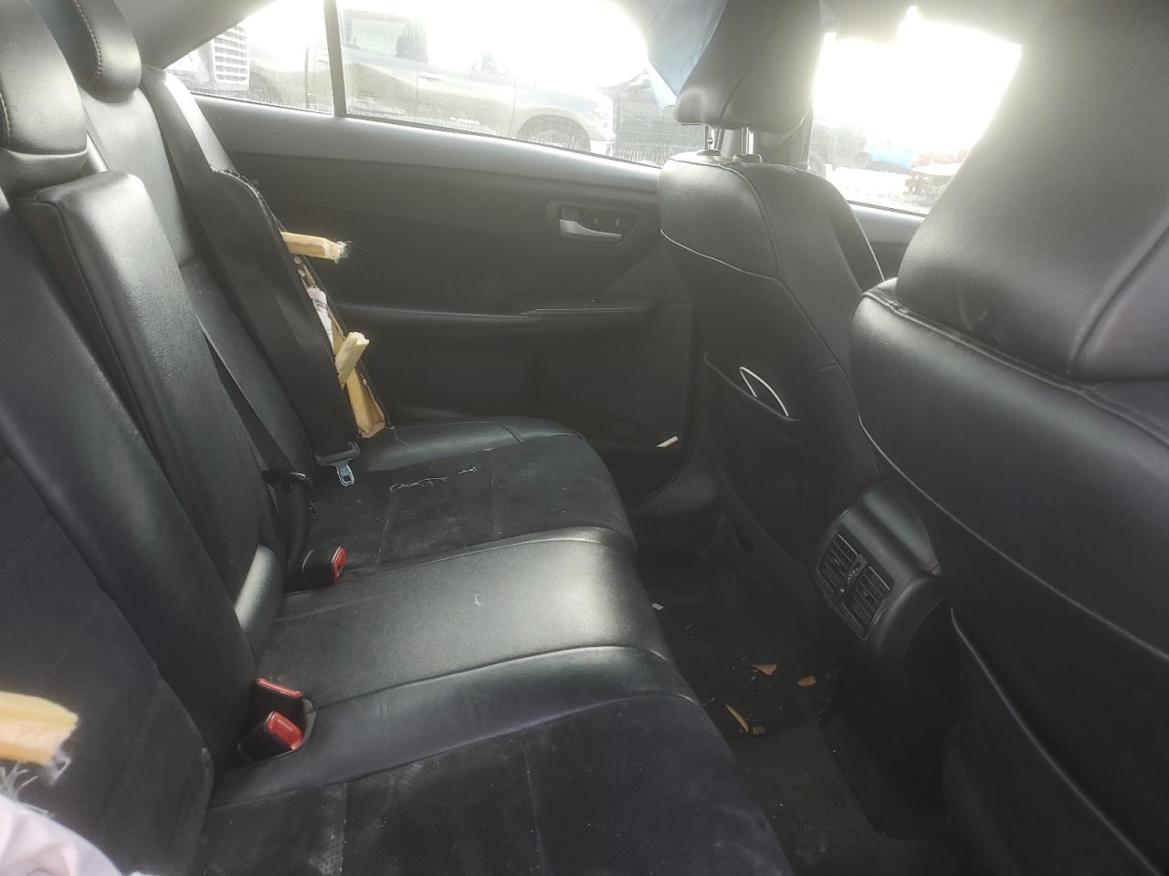 2016 Toyota Camry - Image 10