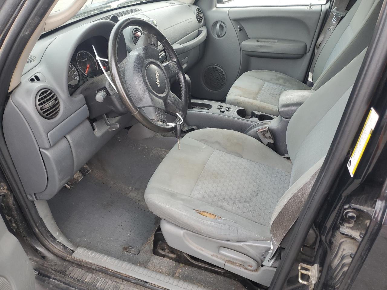 2005 Jeep Liberty (North America) - Image 7